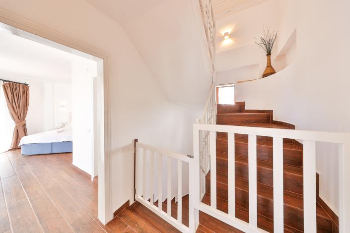 Image No.29-4 Bed Villa / Detached for sale