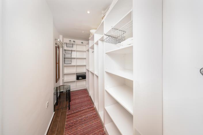 Image No.12-4 Bed Villa / Detached for sale