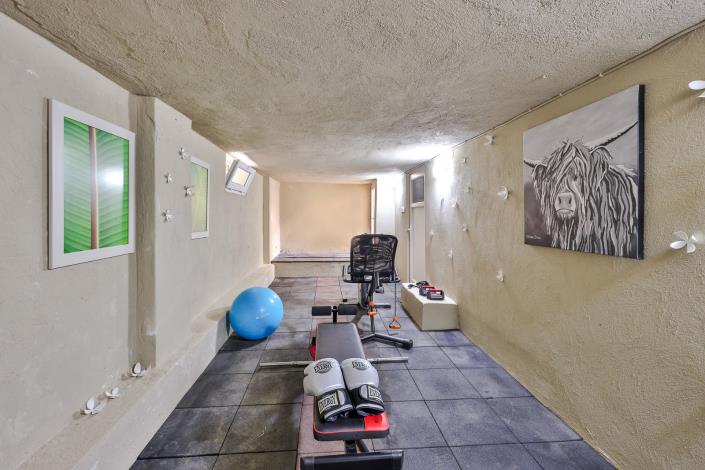 Image No.17-4 Bed Villa / Detached for sale