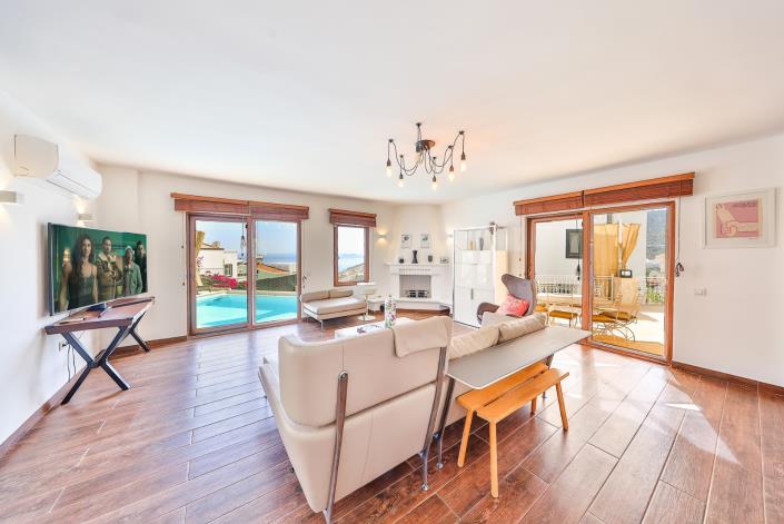 Image No.26-4 Bed Villa / Detached for sale