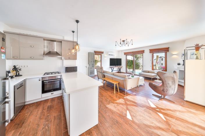 Image No.30-4 Bed Villa / Detached for sale