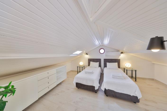 Image No.47-4 Bed Villa / Detached for sale