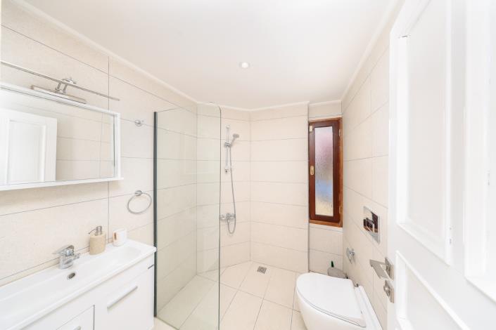 Image No.51-4 Bed Villa / Detached for sale