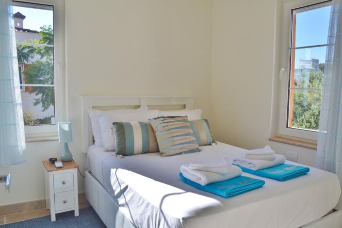 Image No.30-3 Bed Villa / Detached for sale