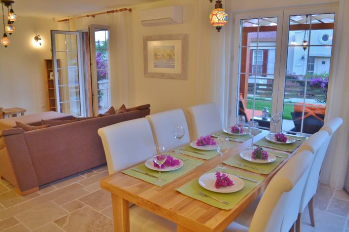 Image No.42-3 Bed Villa / Detached for sale