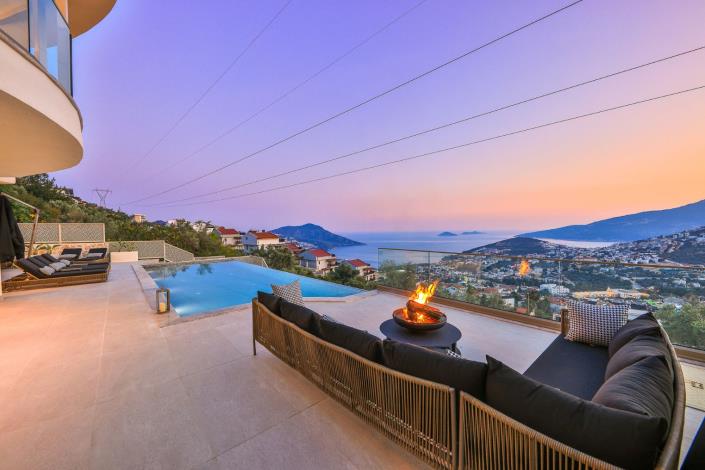 Image No.24-5 Bed Villa / Detached for sale