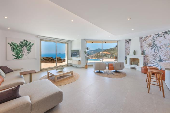 Image No.45-5 Bed Villa / Detached for sale