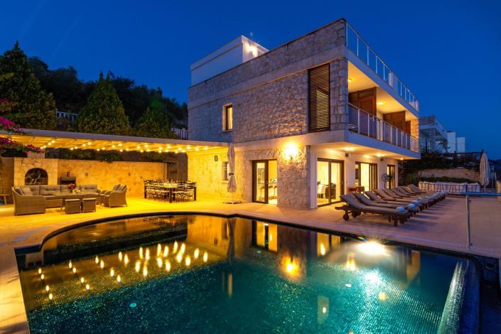 Image No.3-6 Bed Villa for sale