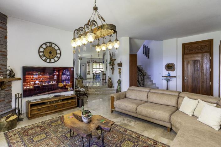 Image No.18-4 Bed Villa / Detached for sale