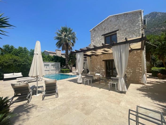 Image No.6-3 Bed Villa / Detached for sale