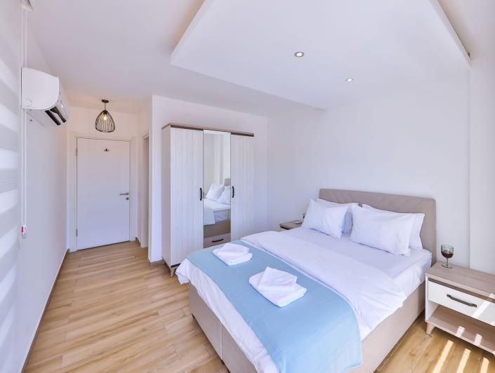 Image No.25-3 Bed Apartment for sale