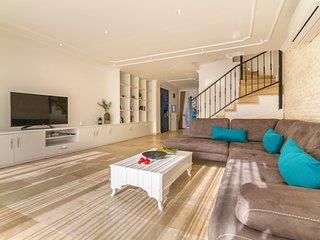 Image No.20-3 Bed Apartment for sale