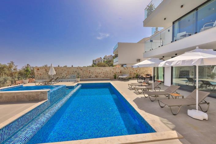 Image No.9-3 Bed Villa for sale