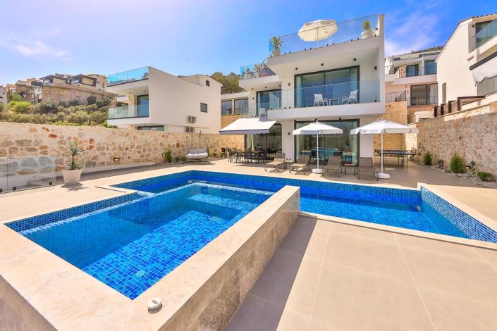 Image No.2-3 Bed Villa for sale