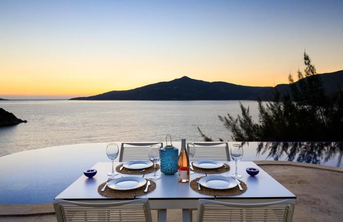 Image No.10-2 Bed Villa / Detached for sale