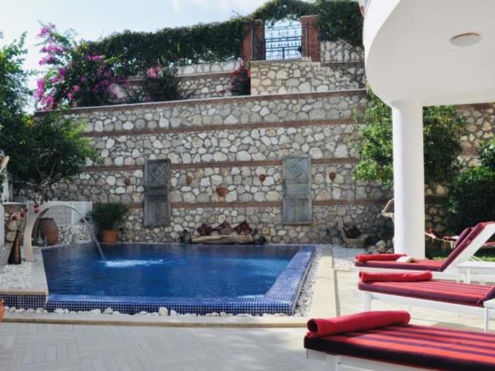 Image No.2-4 Bed Villa / Detached for sale