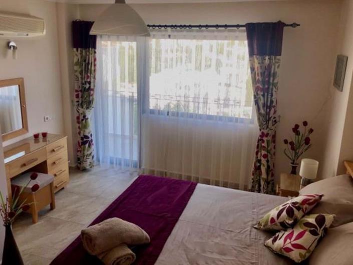 Image No.14-4 Bed Villa / Detached for sale