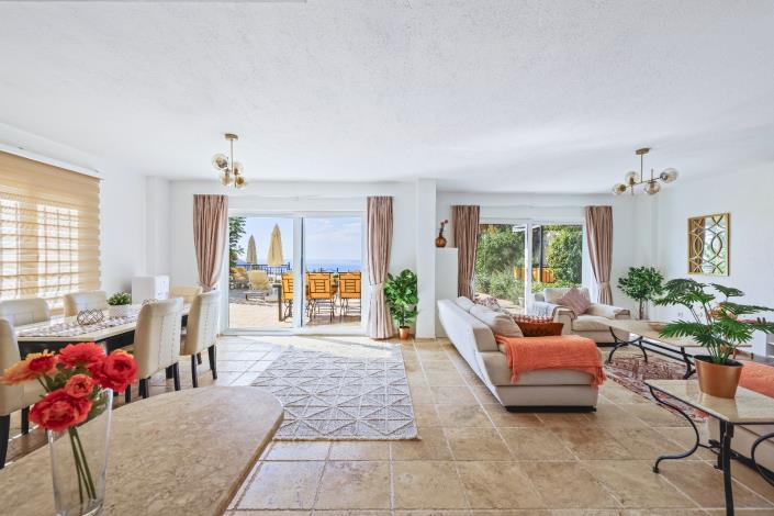 Image No.10-3 Bed Villa / Detached for sale