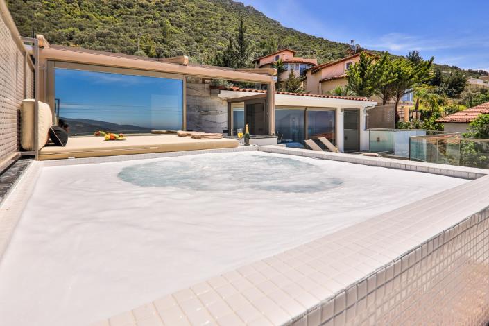 Image No.47-4 Bed Villa / Detached for sale