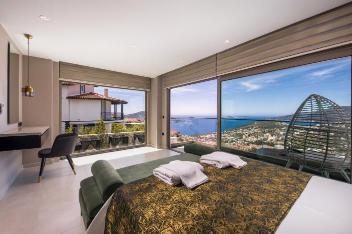 Image No.28-4 Bed Villa / Detached for sale