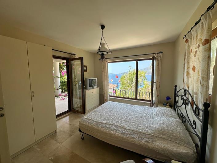 Image No.25-5 Bed Villa / Detached for sale