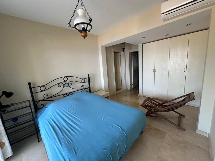 Image No.31-5 Bed Villa / Detached for sale