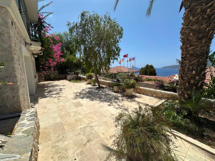 Image No.33-5 Bed Villa / Detached for sale