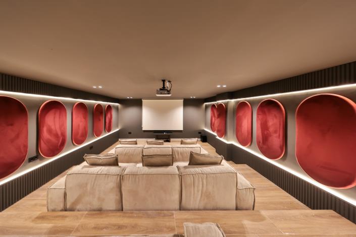 Image No.39-5 Bed Villa / Detached for sale