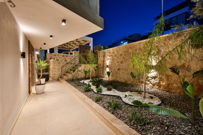 Image No.32-5 Bed Villa / Detached for sale