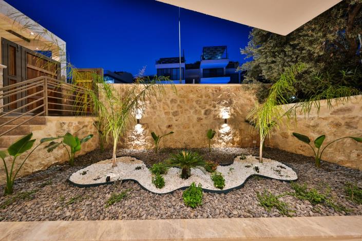 Image No.35-5 Bed Villa / Detached for sale