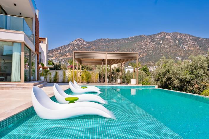 Image No.5-5 Bed Villa / Detached for sale