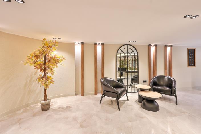 Image No.52-5 Bed Villa / Detached for sale