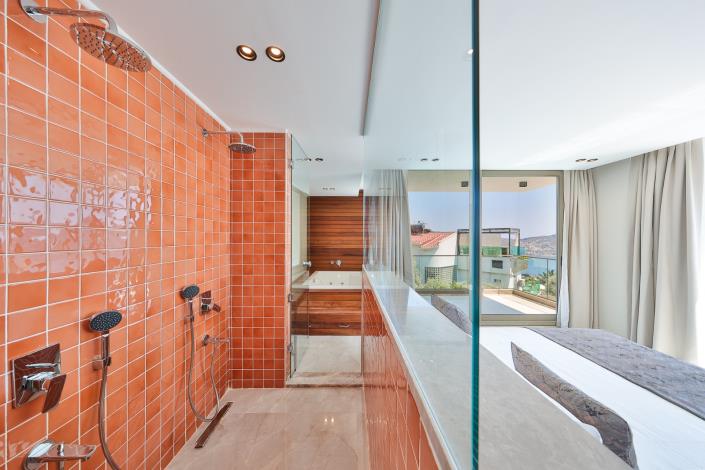 Image No.53-5 Bed Villa / Detached for sale