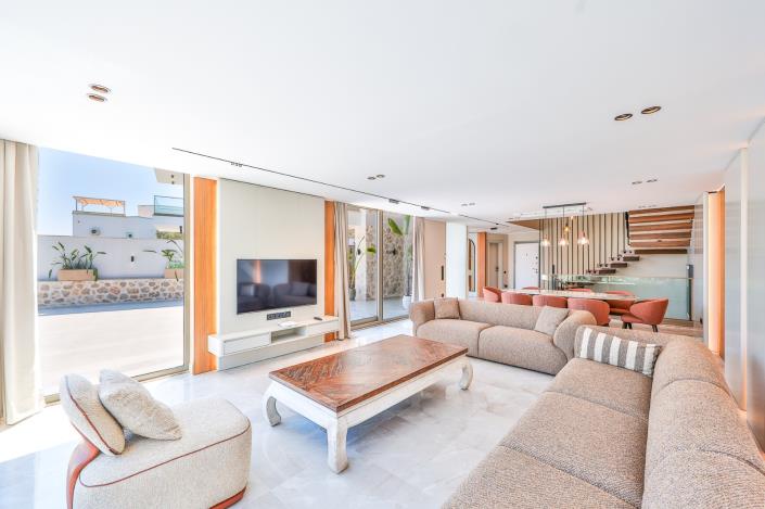 Image No.10-5 Bed Villa / Detached for sale