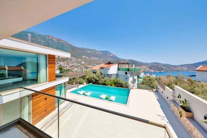 Image No.58-5 Bed Villa / Detached for sale