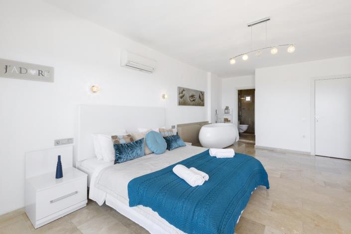 Image No.11-3 Bed Apartment for sale