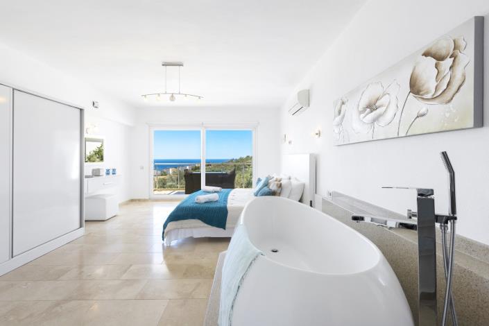 Image No.13-3 Bed Apartment for sale