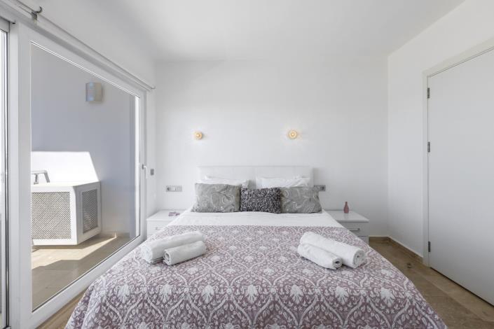 Image No.18-3 Bed Apartment for sale