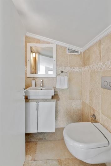 Image No.27-3 Bed Apartment for sale