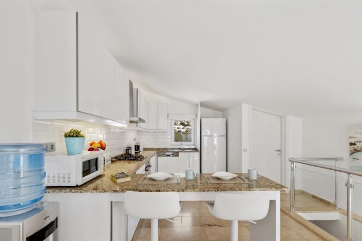 Image No.23-3 Bed Apartment for sale