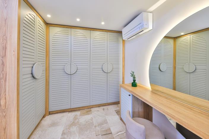 Image No.26-5 Bed Villa / Detached for sale