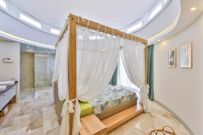 Image No.33-5 Bed Villa / Detached for sale