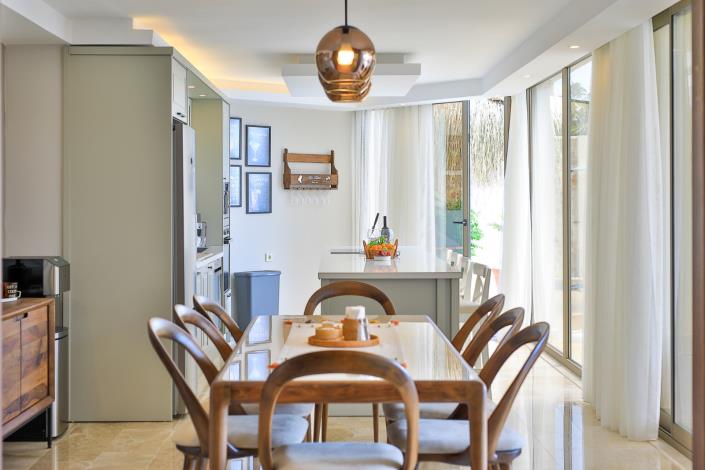 Image No.48-5 Bed Villa / Detached for sale