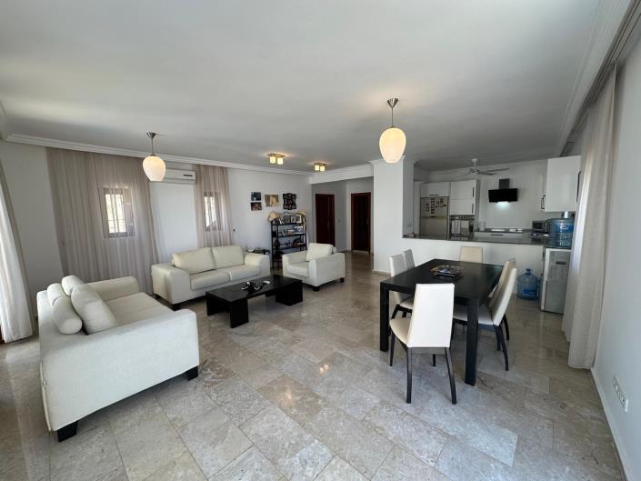 Image No.10-4 Bed Villa / Detached for sale