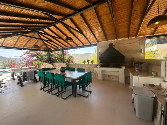 Image No.5-6 Bed Villa / Detached for sale