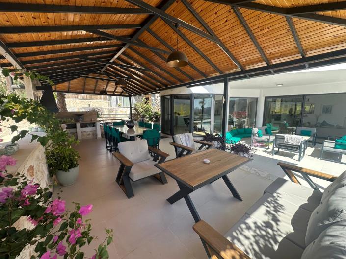 Image No.6-6 Bed Villa / Detached for sale