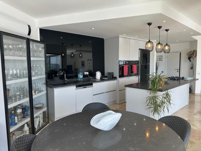 Image No.22-6 Bed Villa / Detached for sale