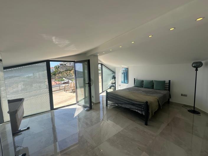 Image No.38-6 Bed Villa / Detached for sale