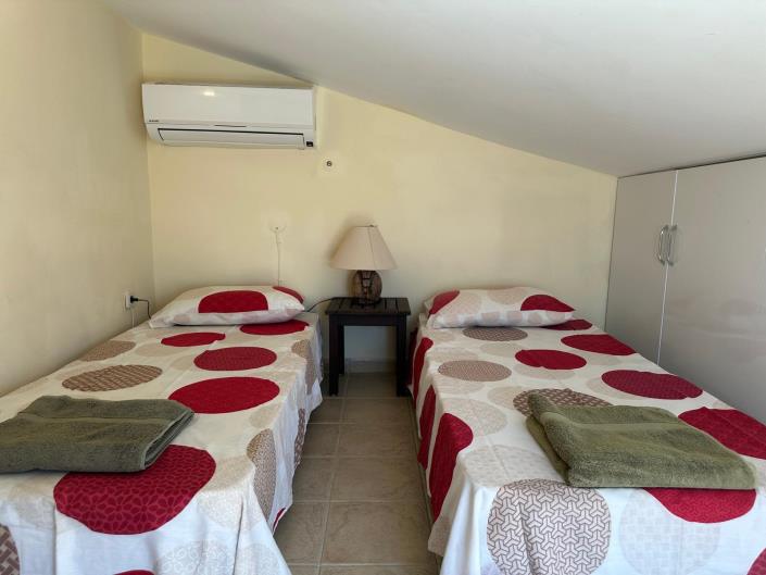 Image No.27-4 Bed Villa / Detached for sale