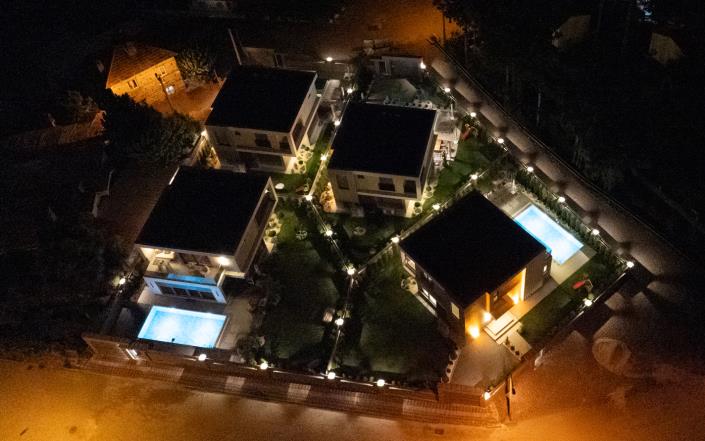 Image No.60-3 Bed Villa / Detached for sale